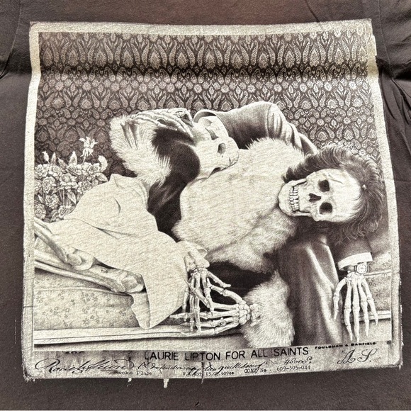Allsaints Spitalfields T-Shirt XL Black “Death of Romance” Skull Laurie Lipton - Picture 7 of 8